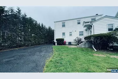 86 Walnut Street, Ridgewood, NJ 07450 - Photo 2