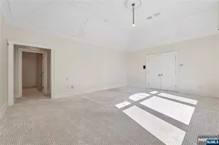 351 Lewelen Cir, Englewood, NJ 07631 - Photo 26