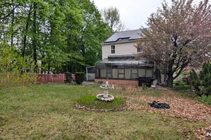 1067 Julia St, Teaneck Township, NJ 07666 - Photo 12