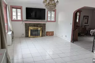 1067 Julia St, Teaneck Township, NJ 07666 - Photo 2