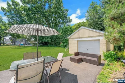 20 Florence Place, Elmwood Park, NJ 07407 - Photo 24
