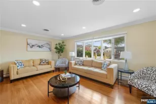 425 Victor St, Saddle Brook Township, NJ 07663 - Photo 4