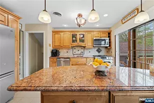 425 Victor St, Saddle Brook Township, NJ 07663 - Photo 24