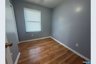 33 N York Street, Paterson, NJ 07524 - Photo 4