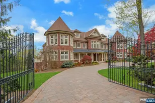 67 Robin Ln, Alpine, NJ 07620 - Photo 2