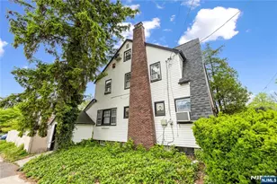 384 Woods Rd, Teaneck Township, NJ 07666 - Photo 16