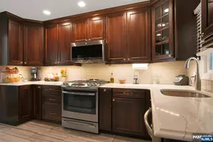 54 Chestnut Ave, Park Ridge, NJ 07656 - Photo 16