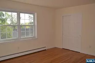 45 Maltbie Ave 16A, Midland Park, NJ 07432 - Photo 8