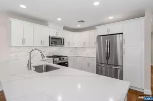 20 Zazzetti Street 2, Waldwick, NJ 07463 - Photo 1