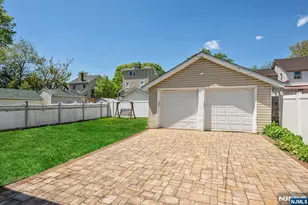1154 Stasia St, Teaneck Township, NJ 07666 - Photo 26