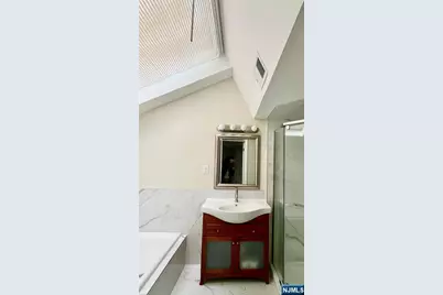 1275 Anderson Avenue A4 #A4, Fort Lee, NJ 07024 - Photo 12