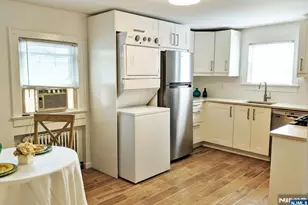 292 Wiley Pl, Wyckoff Township, NJ 07481 - Photo 2