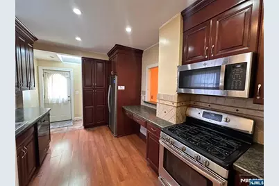 276 Madison Avenue, Clifton, NJ 07011 - Photo 8