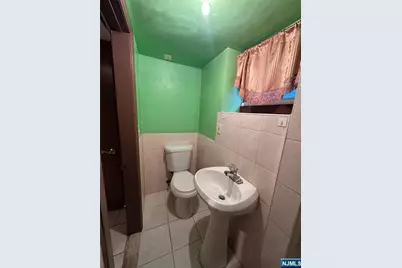 276 Madison Avenue, Clifton, NJ 07011 - Photo 24