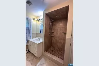 276 Madison Avenue, Clifton, NJ 07011 - Photo 18