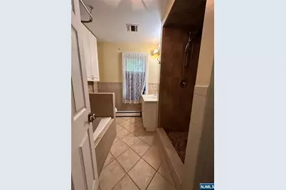 276 Madison Avenue, Clifton, NJ 07011 - Photo 20