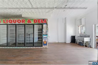 153 Sterling Avenue 1st Floor #1st floor, Jersey City, NJ 07305 - Photo 12