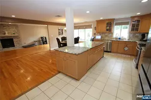 7 Stuart St, Waldwick, NJ 07463 - Photo 16