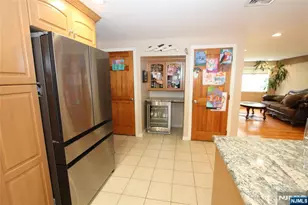 7 Stuart St, Waldwick, NJ 07463 - Photo 14