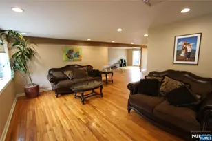 7 Stuart St, Waldwick, NJ 07463 - Photo 8