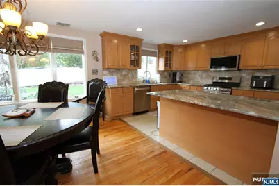 7 Stuart Street, Waldwick, NJ 07463 - Photo 12