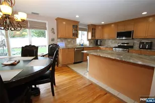 7 Stuart St, Waldwick, NJ 07463 - Photo 12