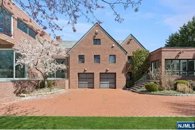 532 Winthrop Road, Teaneck Township, NJ 07666 - Photo 30