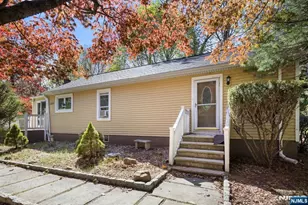 10 Old Stone Church Rd, Upper Saddle River, NJ 07458 - Photo 2