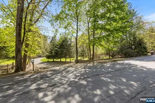 10 Old Stone Church Rd, Upper Saddle River, NJ 07458 - Photo 6