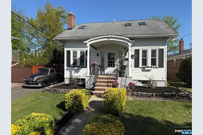 232 Webster Avenue, Lyndhurst Township, NJ 07071 - Photo 6