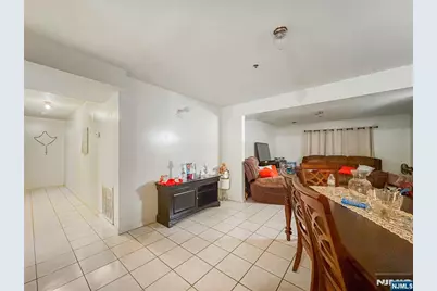 338 S 10th Street, Newark, NJ 07103 - Photo 8