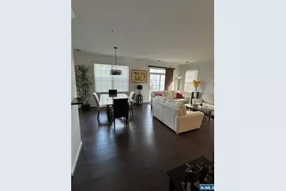 182 Brittany Court 221 #221, Clifton, NJ 07013 - Photo 8