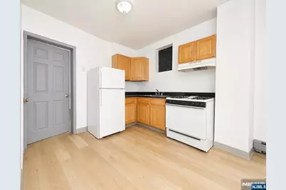 840 Mount Prospect Avenue Apt 1 #APT 1, Newark, NJ 07104 - Photo 2