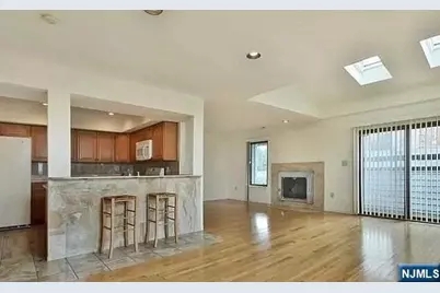 815 Topsail Lane, Secaucus, NJ 07094 - Photo 6