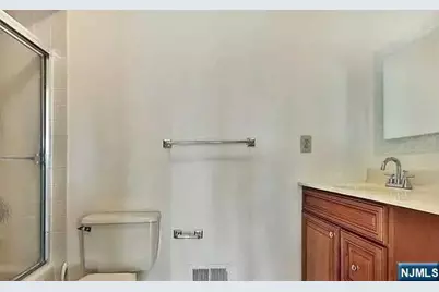 815 Topsail Lane, Secaucus, NJ 07094 - Photo 2