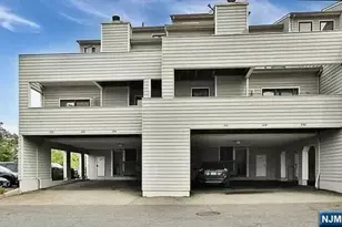 815 Topsail Ln, Secaucus, NJ 07094 - Photo 1