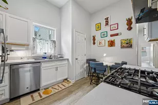 41 Mission St, Montclair, NJ 07042 - Photo 18
