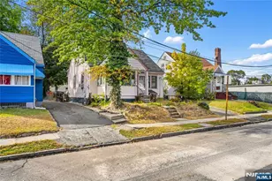 15 Victor Pl, Irvington, NJ 07111 - Photo 8