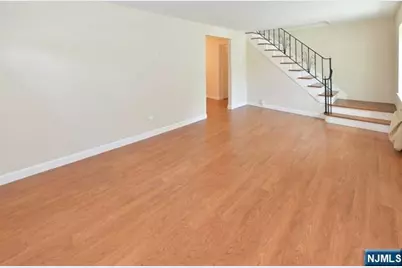 89 Crescent Avenue, Wyckoff Township, NJ 07481 - Photo 4
