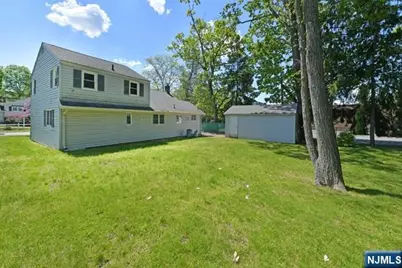 89 Crescent Avenue, Wyckoff Township, NJ 07481 - Photo 18