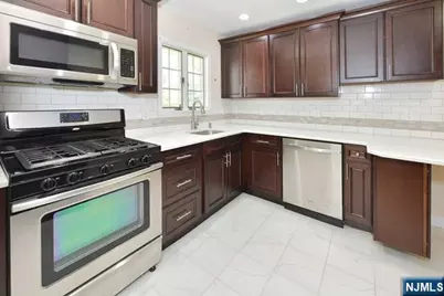 89 Crescent Avenue, Wyckoff Township, NJ 07481 - Photo 6