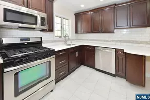 89 Crescent Ave, Wyckoff Township, NJ 07481 - Photo 6