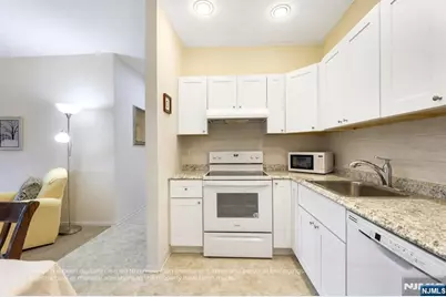 6412 Richmond Road 412 #412, West Milford, NJ 07480 - Photo 6