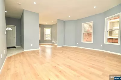 678 Highland Avenue, Newark, NJ 07104 - Photo 2