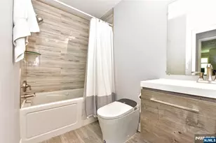 1069 Cambridge Ct, Mahwah, NJ 07430 - Photo 18