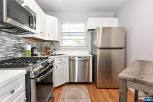 1069 Cambridge Ct, Mahwah, NJ 07430 - Photo 12