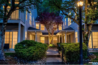 1069 Cambridge Court, Mahwah, NJ 07430 - Photo 4