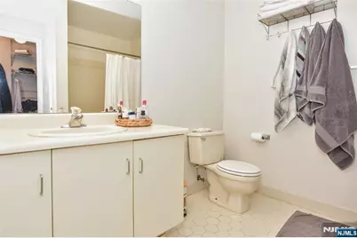1069 Cambridge Court, Mahwah, NJ 07430 - Photo 24