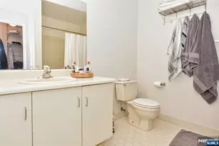 1069 Cambridge Ct, Mahwah, NJ 07430 - Photo 24