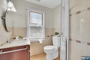 245 Kingsland Ave, Lyndhurst Township, NJ 07071 - Photo 14
